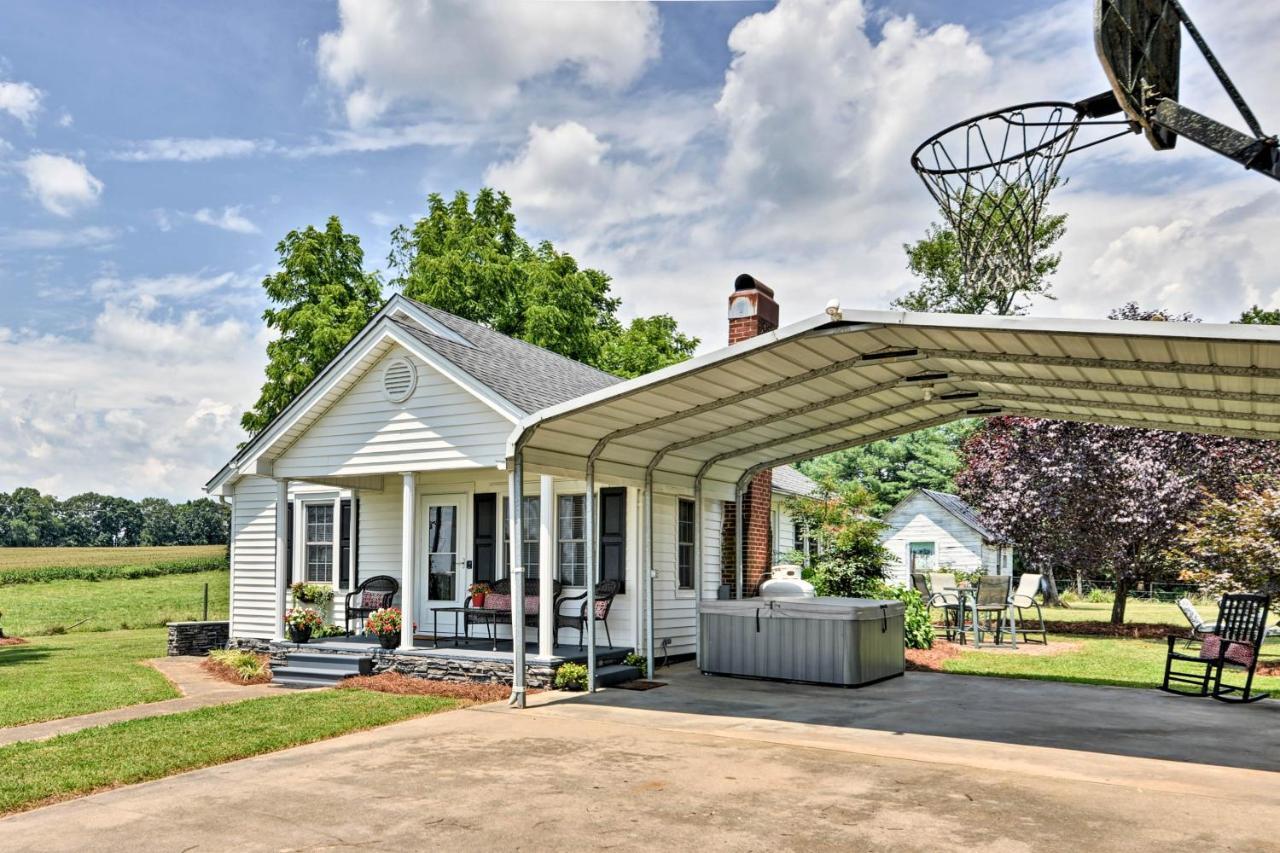 Peaceful Elkin Vacation Rental About 17 Mi To Mt Airy! Dobson ภายนอก รูปภาพ